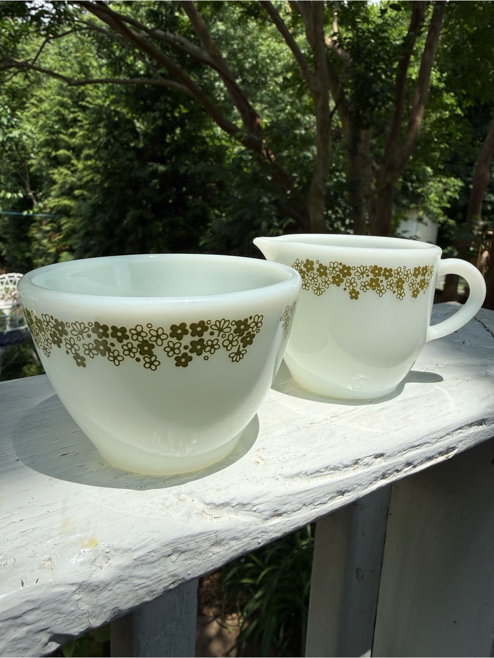 Vintage Corning Sugar Bowl & Creamer Crazy Daisy Spring Blossom Milk Glass